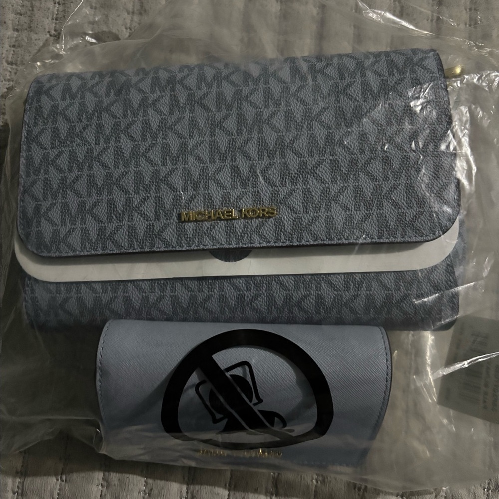 Michael Kors Pouchette Blue Set